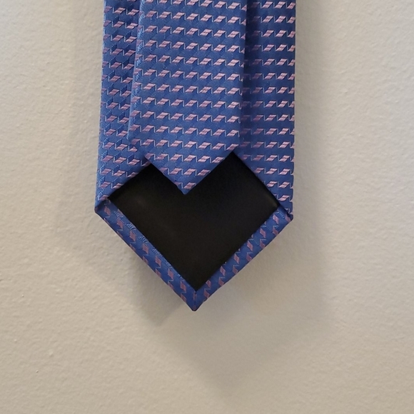 Kenneth Cole tie brand new - Picture 5 of 5